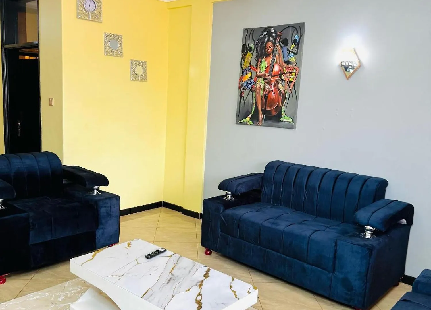 Buziga Luxury Apartment 坎帕拉